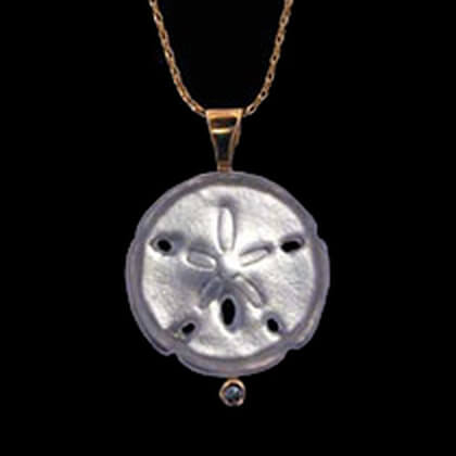 14K Gelbgold mit Diamant-Sand-Dollar-Anhänger
